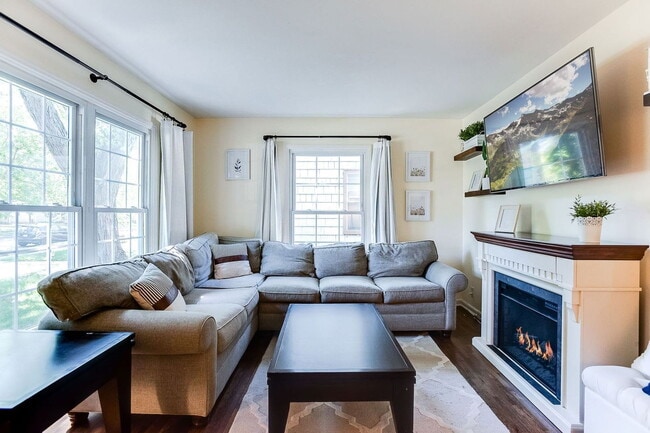 Foto del edificio - 3020 Maryland Ave S