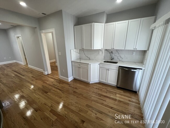 Building Photo - Luxury 2-Bedroom in Porter Square – Modern...