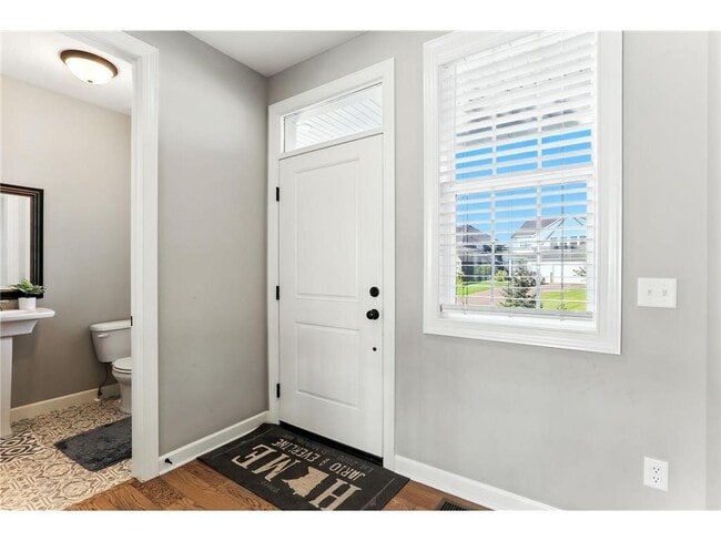 Building Photo - 2325 Keystone Ave N E