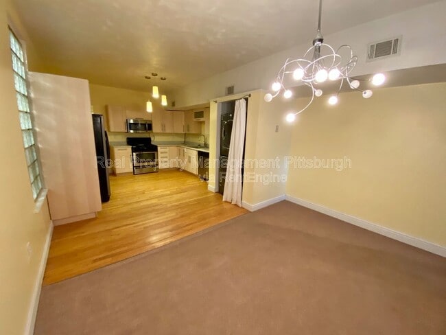 Foto del edificio - 1912 Jane St