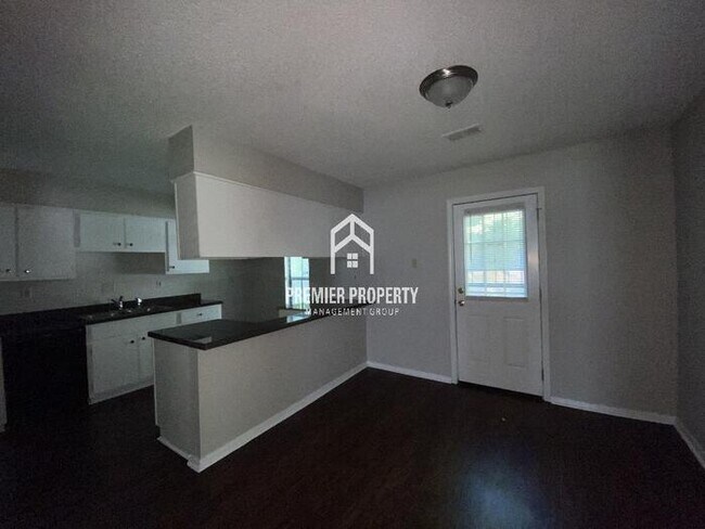 Building Photo - 4390 Winding Hill Dr