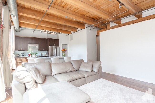 Foto del edificio - 1750 N Wolcott Ave