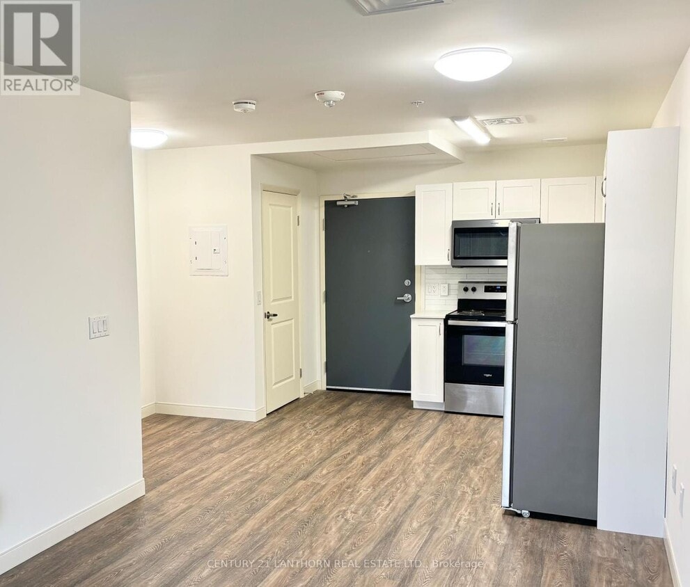 Primary Photo - 135 Station St