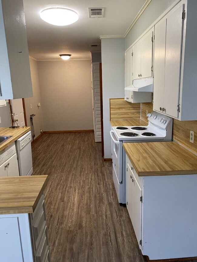 Foto del edificio - 1501 W 32nd Ave