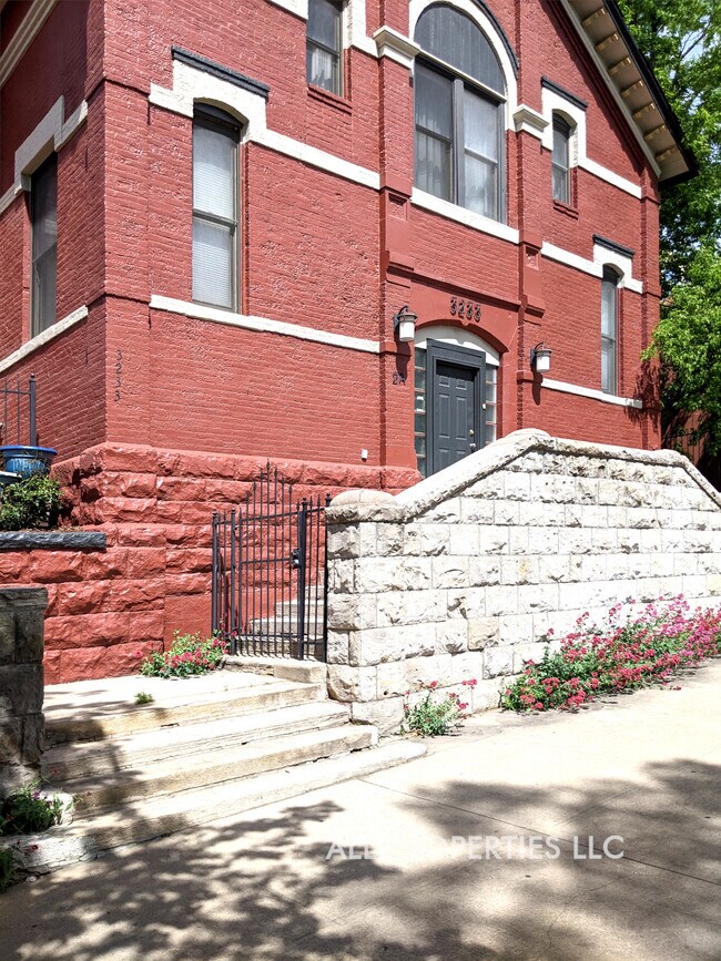 Foto del edificio - 3233 Osage St