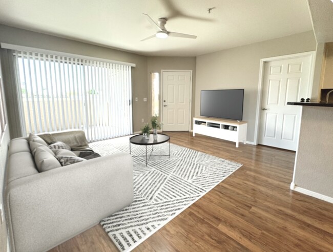 Foto del edificio - 1295 N Ash St