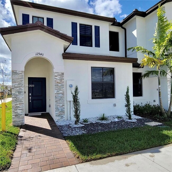 Building Photo - 12940 SW 232nd Ter