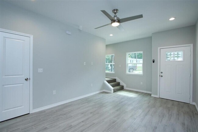 Foto del edificio - 923 Timberglen Ct