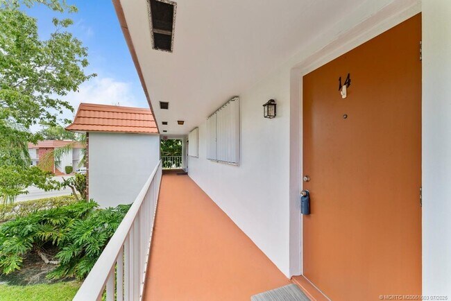 Foto del edificio - 2600 SE Ocean Blvd
