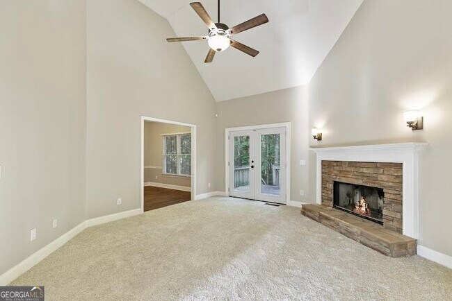 Building Photo - 61 Mulberry Pl