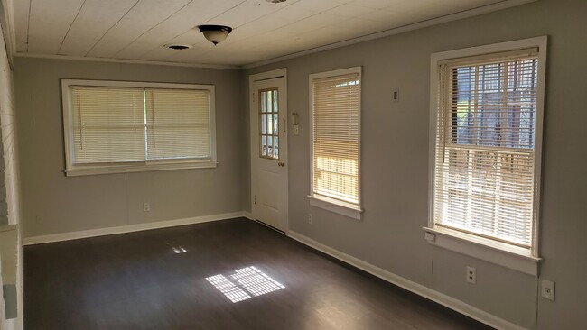 Foto del edificio - 3381 Steve Rd