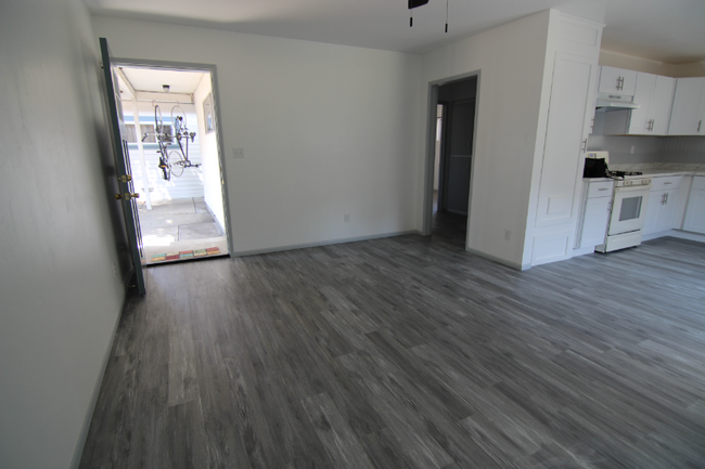 Building Photo - 5501 Dulzura Ave