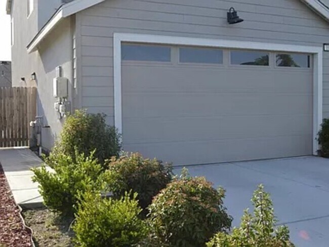 Building Photo - 196 Sproul Ct