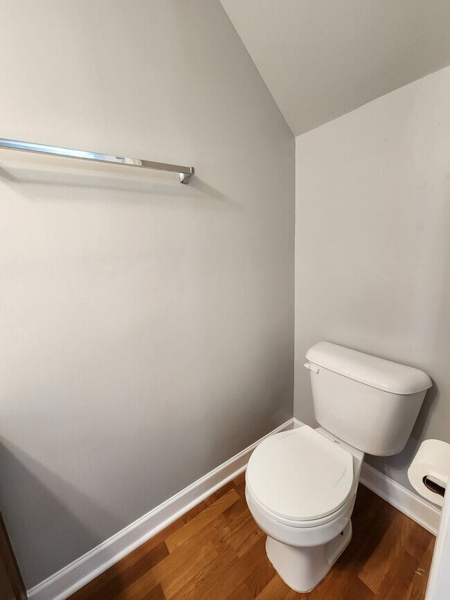 Foto del edificio - 2 Bedroom Condo in Midwood