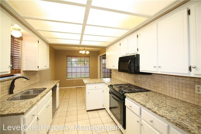 Building Photo - 3 br, 2 bath House - 2113 Vanishing Trail