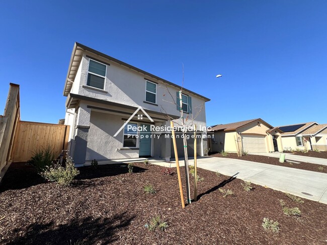 Foto del edificio - Brand New Rancho Cordova 4bd/2.5ba Home wi...