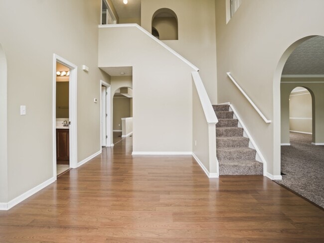 Building Photo - 626 Riverby Ln