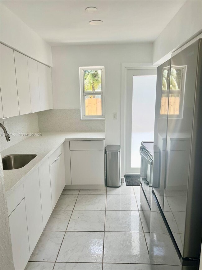 Building Photo - 6301 SW 59th Pl