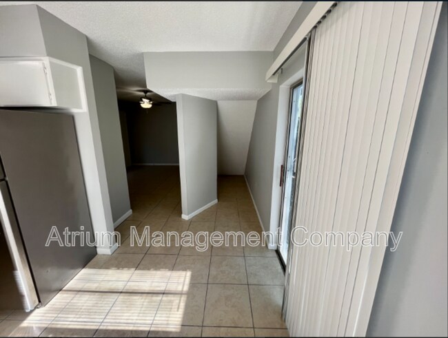 Foto del edificio - 10222 N Ojus Dr