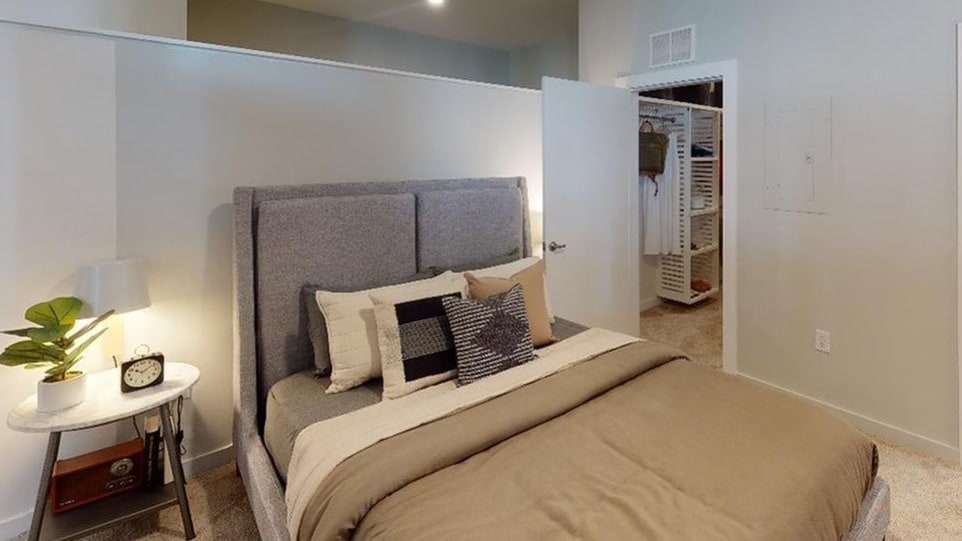 Alister Uptown 810 E 7th St Charlotte, NC Apartments for Rent in