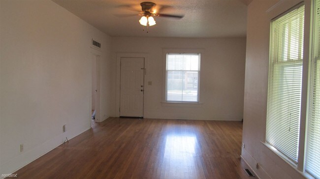 Building Photo - 612 S Highland Ave