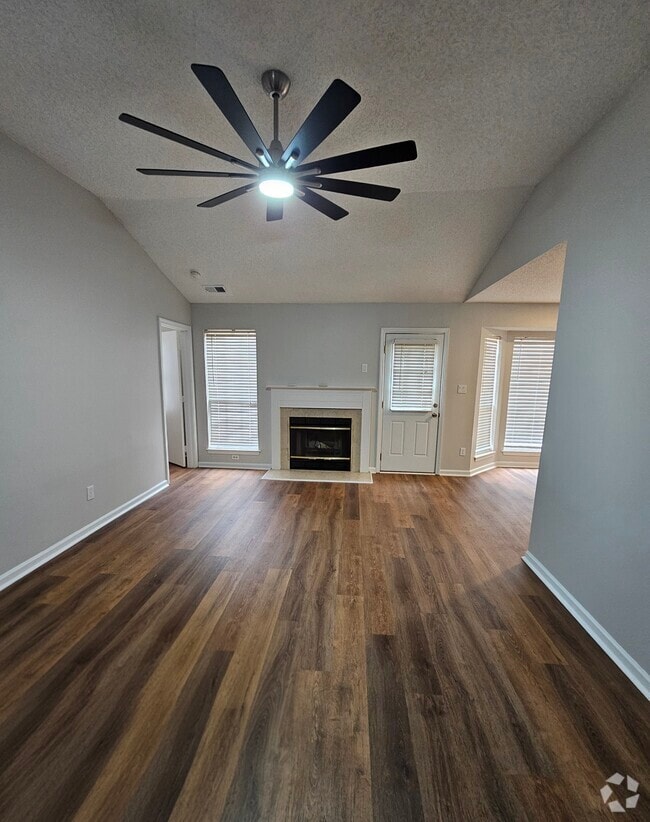 Building Photo - 10430 Brawley Ln