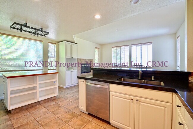 Foto del edificio - Quality San Rafael Home In Awesome Neighbo...