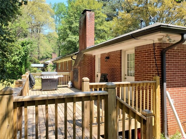 Building Photo - 448 Susan Creek Dr