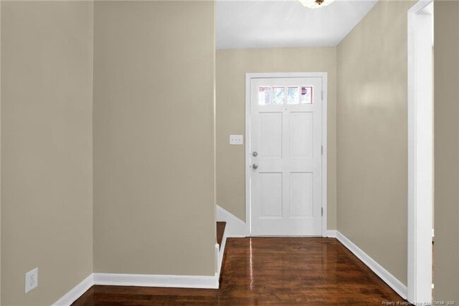 Building Photo - 511 Dandridge Dr