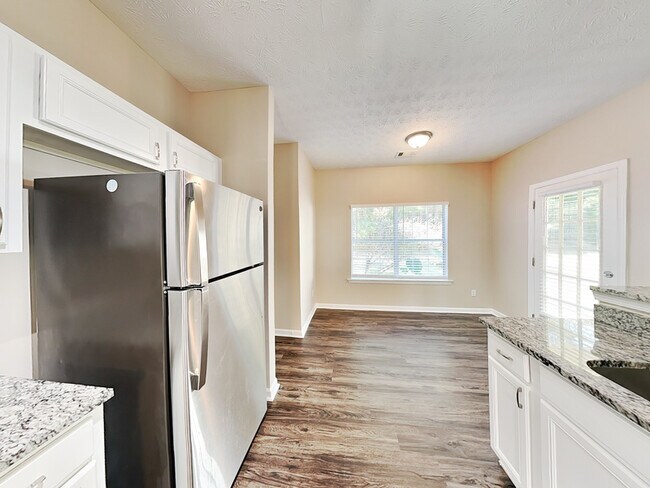 Foto del edificio - 217 Autumn Ridge Dr