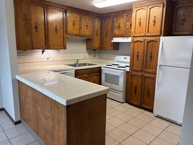 Foto del edificio - Cozy 3 Bedroom Duplex with Private Backyard