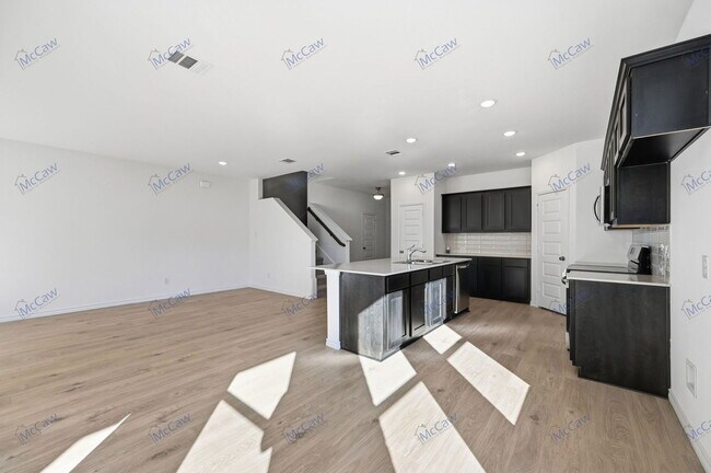 Photo - 402 Wrangler Ln Townhome