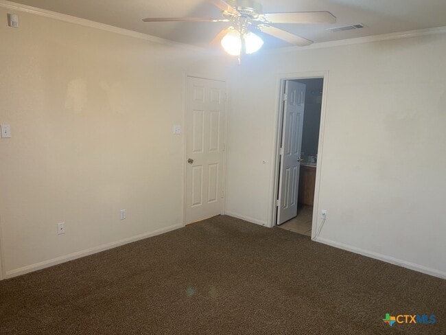 Building Photo - 5604 Bertha Dr