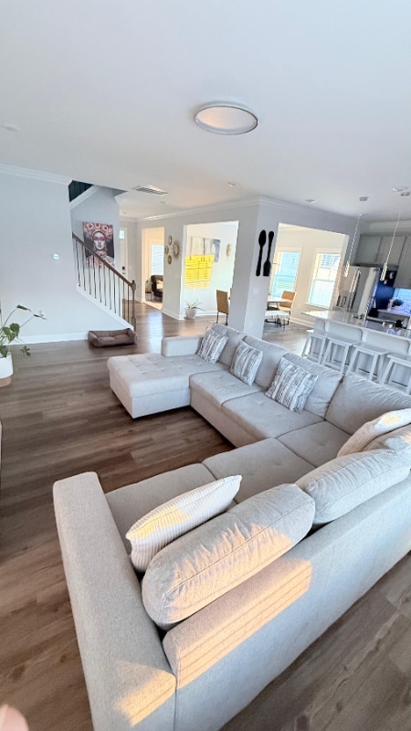 Foto del edificio - 402 Ravensworth Dr