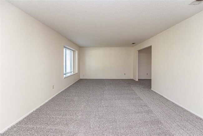 Building Photo - 25518 Chapel Ridge Ln