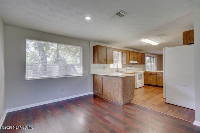 Foto del edificio - 4150 Lazy Hollow Ln N