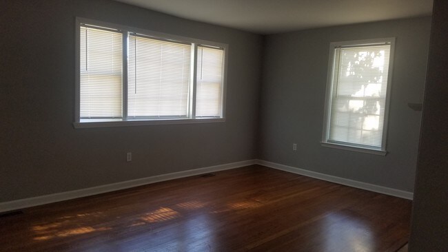 Foto del edificio - 296 Crescent Ave