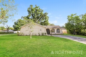 Building Photo - 601 Highview Terrace S