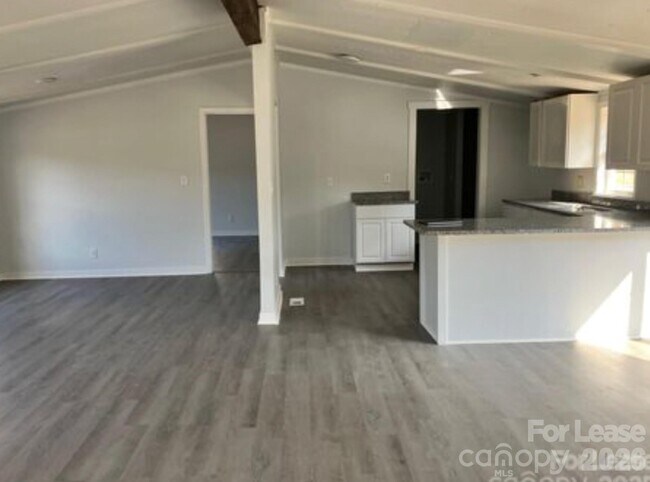 Foto del edificio - 141 Little Country Ln
