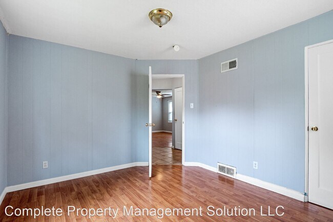 Foto del edificio - 3 br, 1 bath House - 9855 Vickie Pl