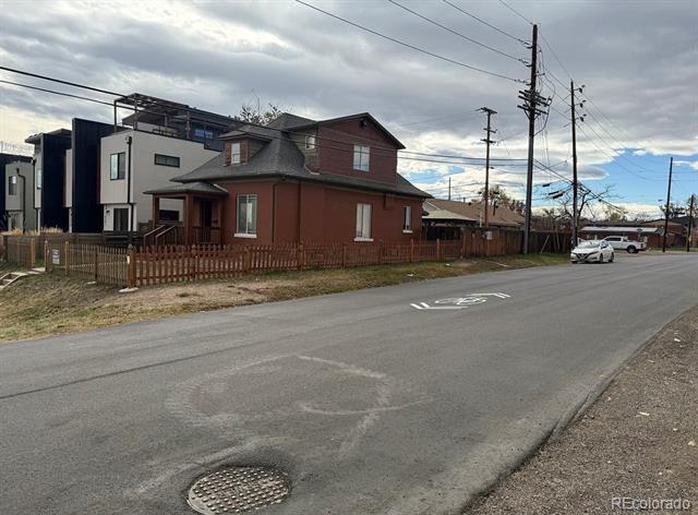 Foto del edificio - 4353 Kalamath St