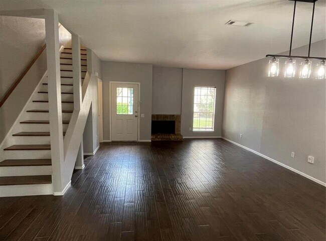 Building Photo - 11710 Southlake Dr