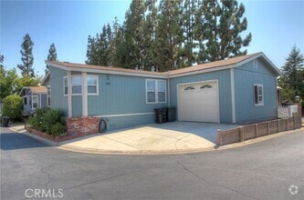 Building Photo - 2851 Rolling Hills Dr