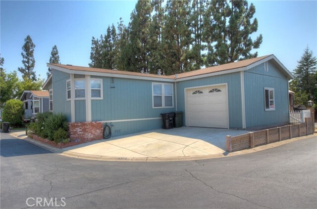 Primary Photo - 2851 Rolling Hills Dr