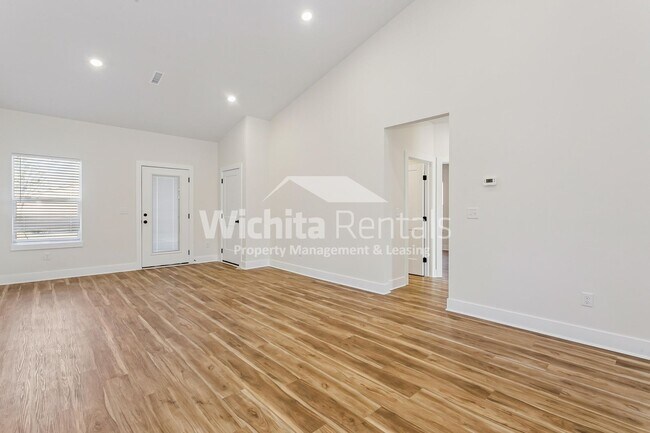 Foto del edificio - 1750-1750 S Hickory Creek St