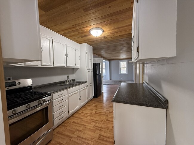 Building Photo - 3717 State Line Rd