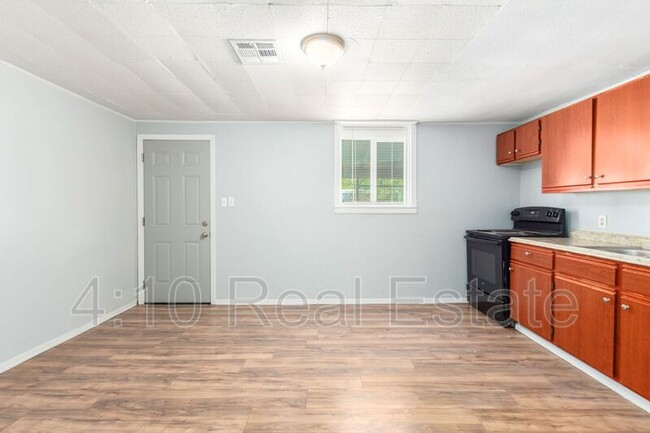 Foto del edificio - 2242 E Taylor St