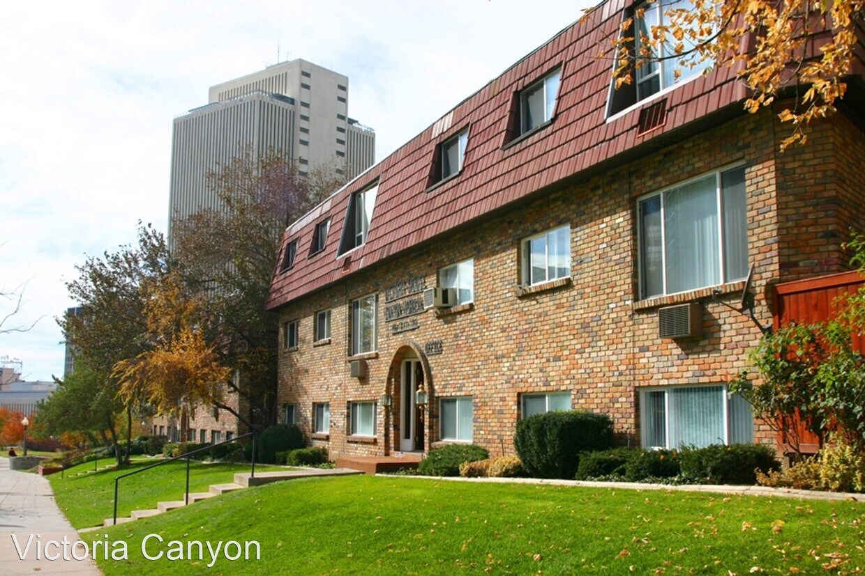 Foto principal - 1 br, 1 bath Apartment - 155 N Canyon Road...