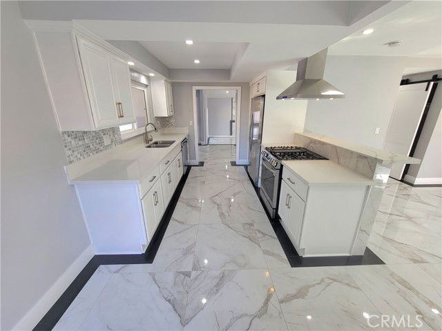 Foto del edificio - 17148 Escalon Dr