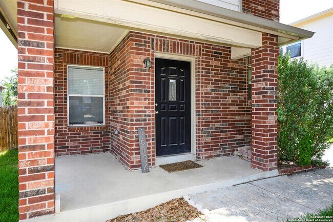 Foto del edificio - 16134 Branching Oaks